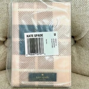 Kate Spade New York Passport Case Daycation Plaid Pink NWT